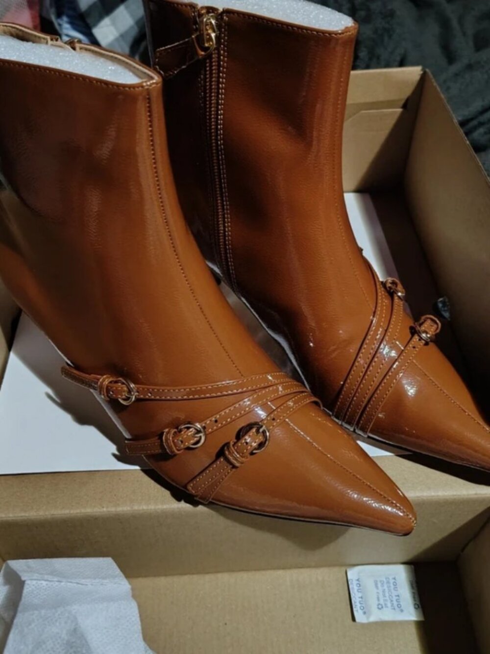 Women's size US 8, COUTGO buckle strap ankle booties